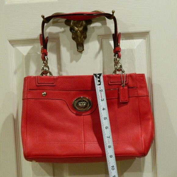 Coach Penelope Satchel Red Pebbled Leather Turn lock Closure - Picture 5 of 5